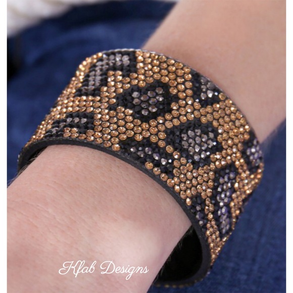 ❤️LAST 1! Rhinestone Leopard Wrap Cuff Bracelet! - Picture 2 of 7